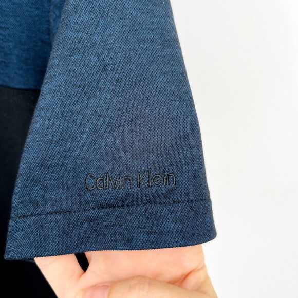 Calvin Klein Colorblocked Polo shirt Navy Combo, Size Small, Collar Snap close - Picture 8 of 9